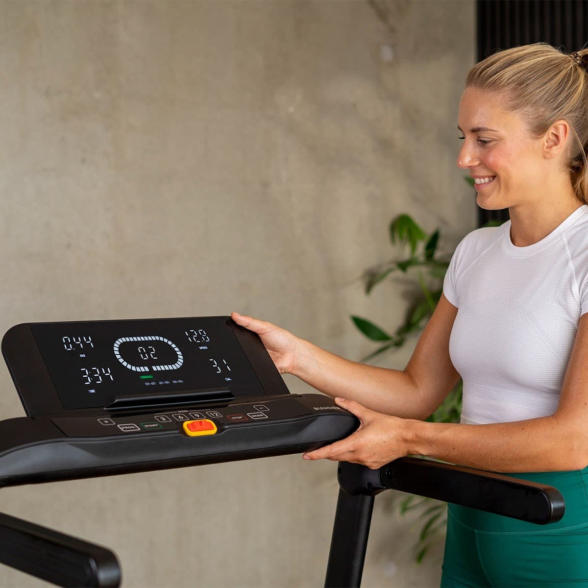 13000-flyrun-2.0-image-model-03 13000-flyrun-2.0-image-model-03